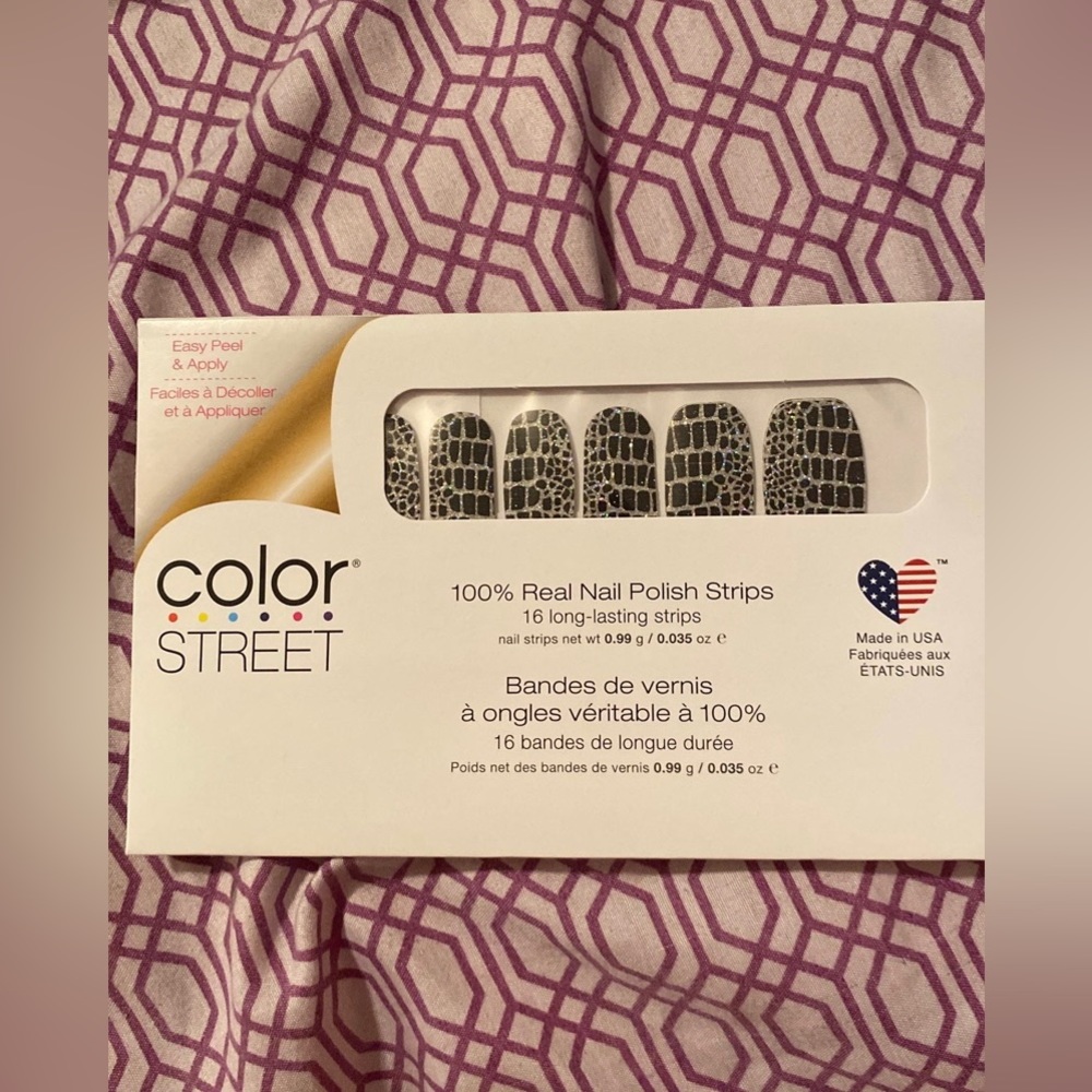 ColorStreet NailPolish Strips “Hiss and Make Up”